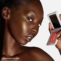 Bio-Radiant Gel-Powder Illuminating Highlighter with Fermented Arnica