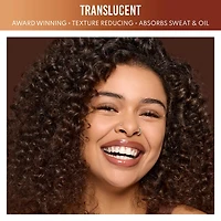 Baume estompant en poudre Yummy Skin : base et fond de teint teinté