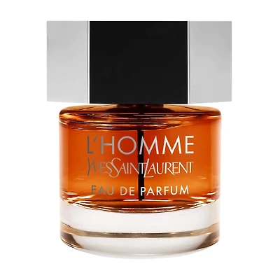 Eau de parfum L’Homme avec des notes de bois de chêne et d’orange