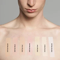 Fond de teint à couvrance moyenne Triclone Skin Tech avec arnica fermenté