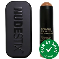 Bâton teinté pour estomper les contours