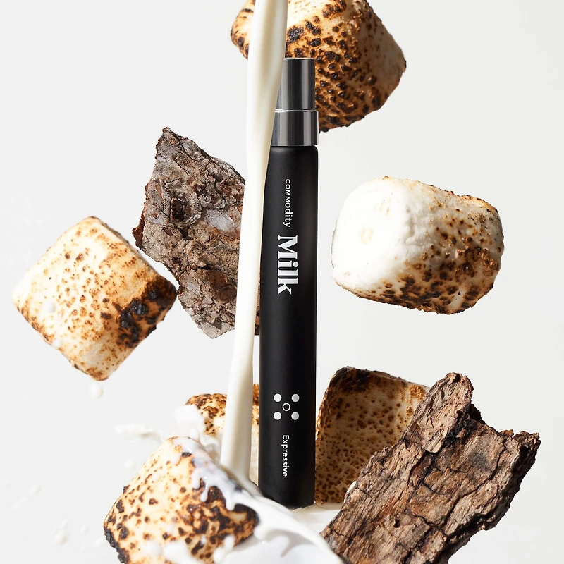Eau de parfum Milk Expressive avec des notes guimauve et bois d’acajou