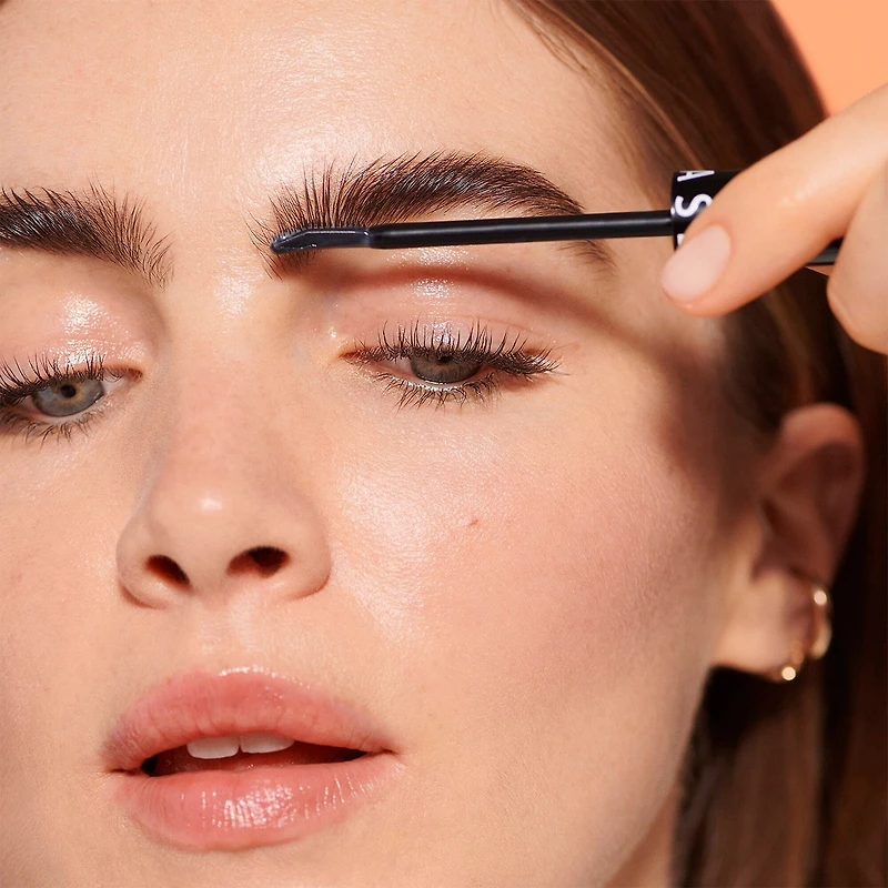Gel à sourcils sculptant et fixant transparent
