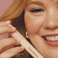 Anticernes illuminant Positive Light Under Eye Brightener