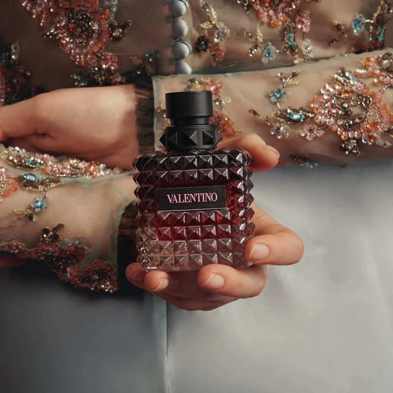 Donna Born Roma Intense Eau de Parfum with Vanilla & Jasmine