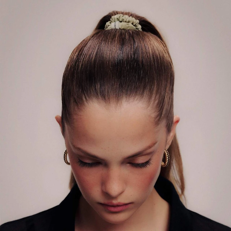 Gel de finition pour cheveux à tenue flexible