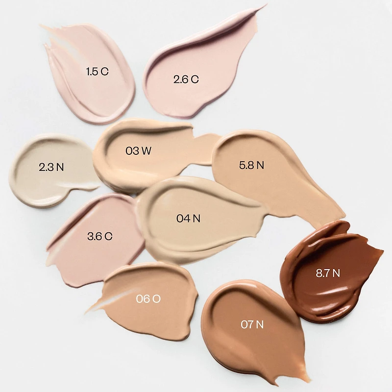 Mini Revealer Super Creamy + Brightening Concealer with Caffeine and Hyaluronic Acid