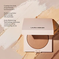 Poudre pressée perfectrice de lumière sans talc Real Flawless