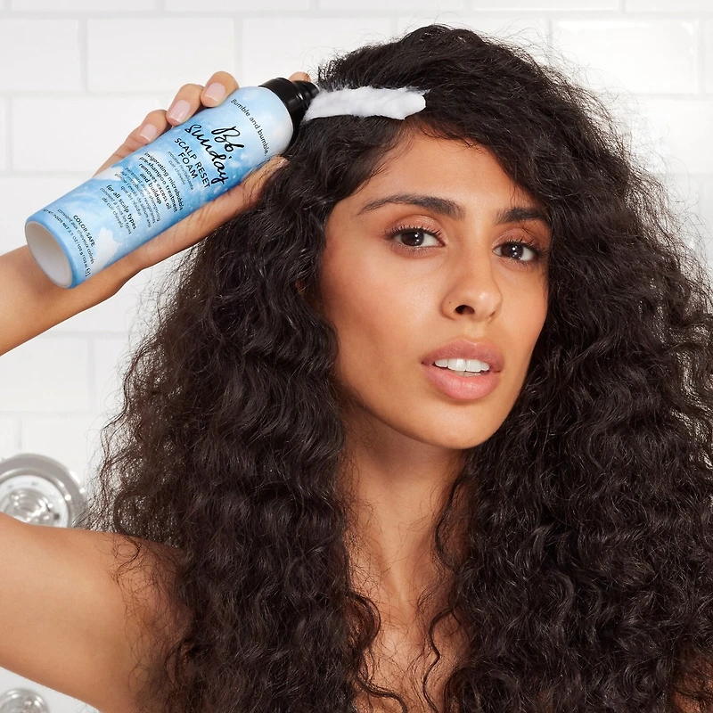 Préshampooing en mousse réhydratant Sunday Scalp Reset