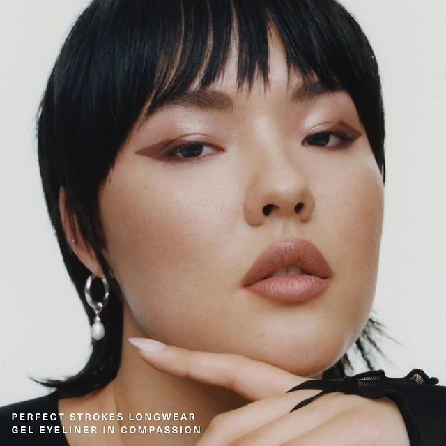 Perfect Strokes Longwear & Waterproof Gel Eyeliner