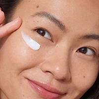 Soin yeux correction anti-cernes Rénergie Lift Multi-Action Ultra
