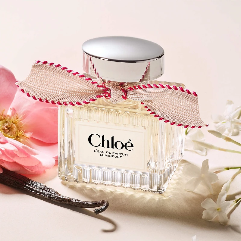 Chloé L'Eau de Parfum Lumineuse with Jasmine and Vanilla Travel Spray