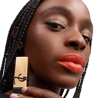 rouge à lèvres satiné Pur Couture avec céramides