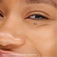 Anticernes extensible pour une couvrance modulable et lumineuse