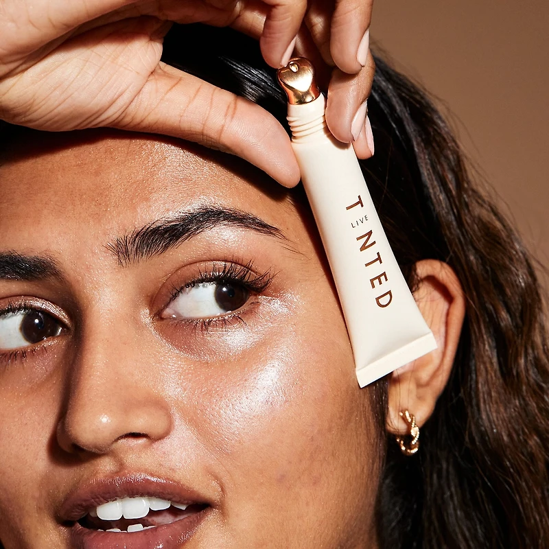 Superhue® Brightening Eye Cream