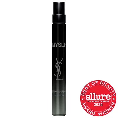 Eau de parfum MYSLF en vaporisateur de voyage avec un accord frais et des notes de bois chauds.