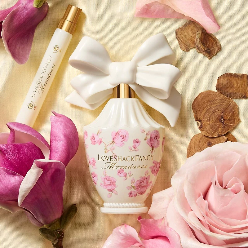 Eau de parfum Moondance avec rose veloutée et bois de santal en vaporisateur de voyage