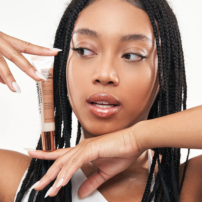 Gel-crème visage au fini bronzé avec squalane, céramides et acide hyaluronique