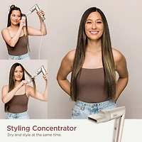 Sèche-cheveux et outil polyvalent de coiffage FlexStyle™ de Shark pour les cheveux droits et ondulés