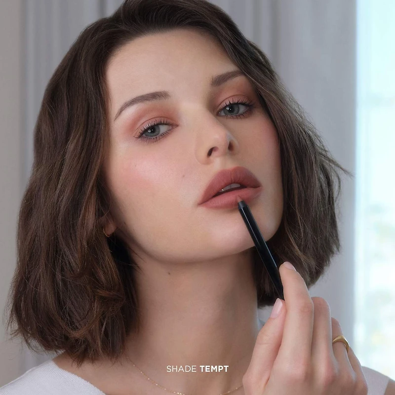 Ligneur pour les lèvres Shape & Sculpt