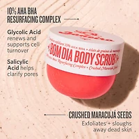 Exfoliant pour le corps Bom Dia avec le complexe resurfaçant qui contient 10 % d’AHA et de BHA + des graines de maracujá broyées
