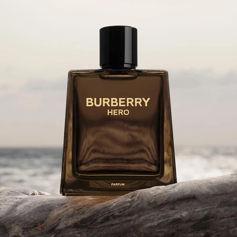Parfum Hero avec cèdre