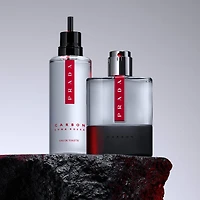 Eau de toilette Luna Rossa Carbon avec bergamote et lavande