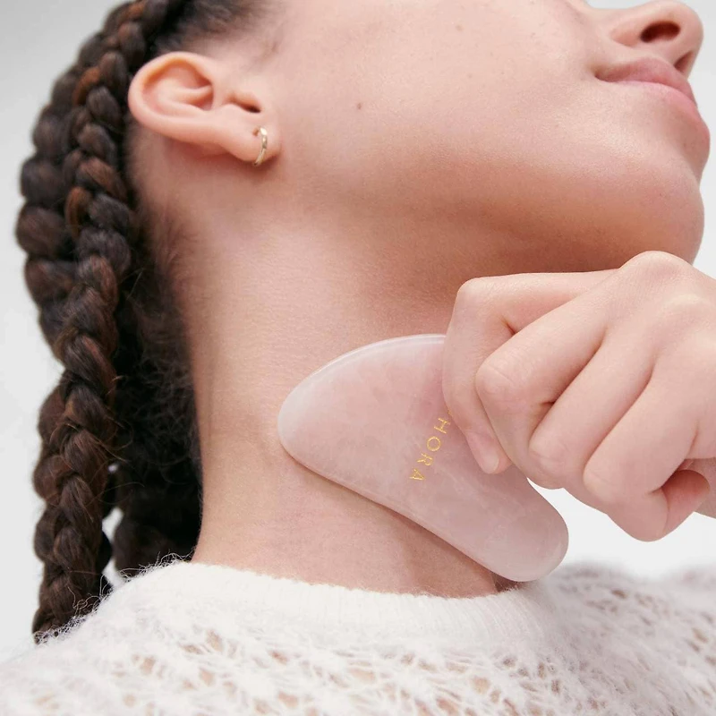 - Instrument Gua Sha au quartz rose