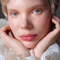 Le Chouchou Exfoliating + Softening Peptide Lip Balm