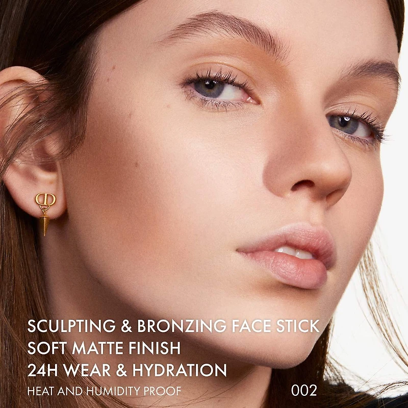 Bâton contour sculptant et bronzant pour le visage 24 h Forever Skin