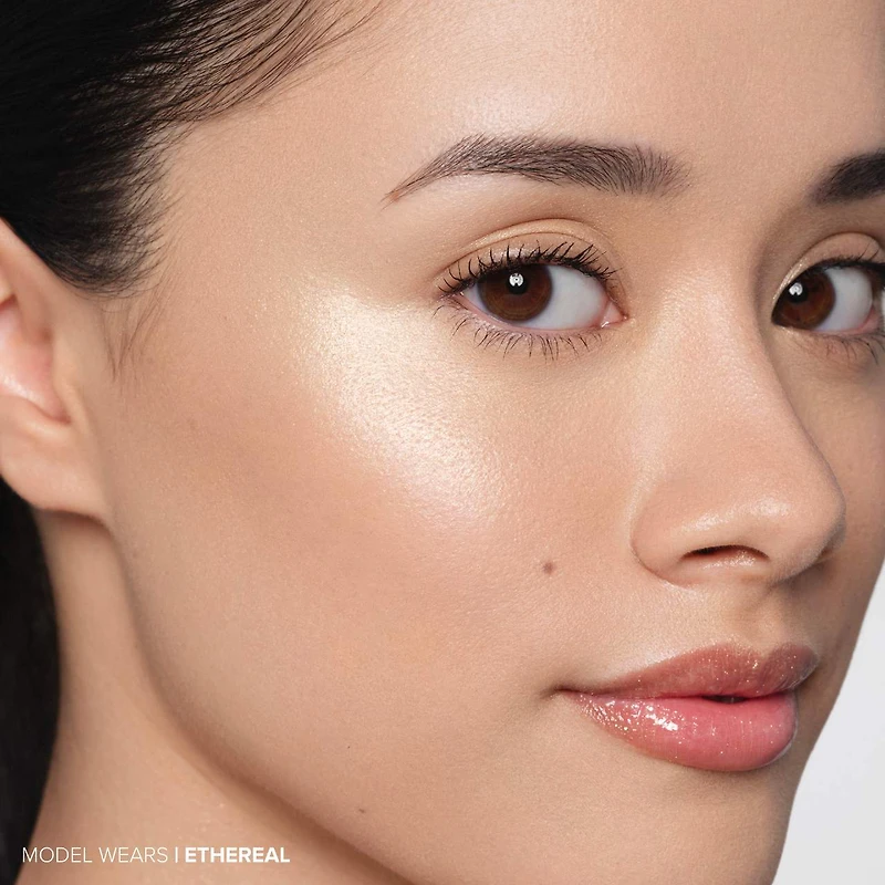 Illuminateur en poudre champagne doré Glow Seeker