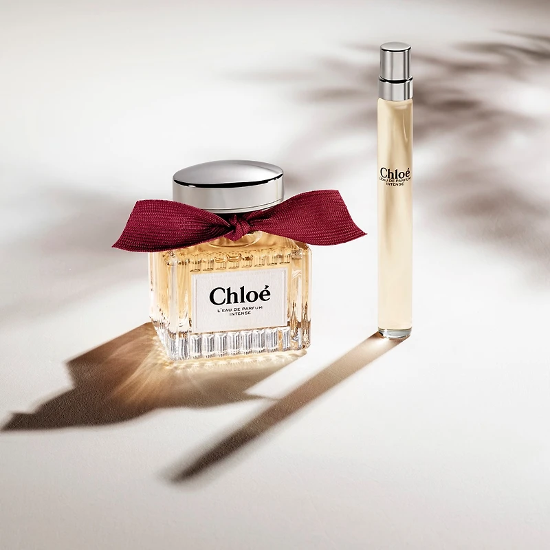 Eau de parfum intense de Chloé à la framboise, à la rose et à l’ambre en vaporisateur de voyage