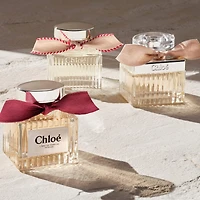 Eau de parfum intense de Chloé à la framboise, à la rose et à l’ambre en vaporisateur de voyage