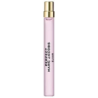 Eau de parfum Perfect Elixir en vaporisateur de voyage avec rhubarbe violette, bois d’ambre doré et vanille