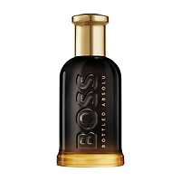 Boss Bottled Absolu Parfum Intense, avec des notes de cuir, d’essence patchouli et cèdre.
