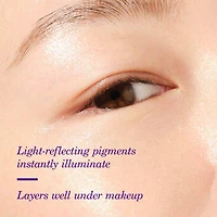 La crème crème contour des yeux illuminatrice à la vitamine C pour les cernes