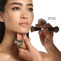 Fond de teint hydratant lumineux SurrealSkin™
