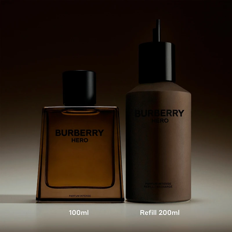 Parfum intense Hero avec accord de cèdre et cuir