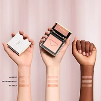 Poudre illuminatrice Light Glowing de Prada
