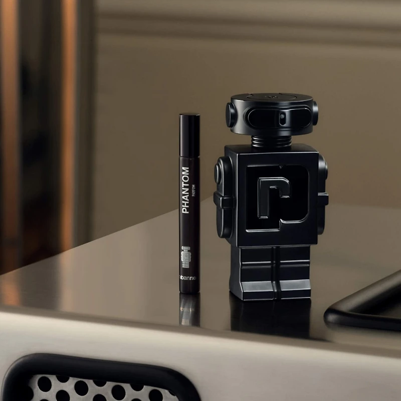 Phantom Parfum with Woody Vanilla Bean