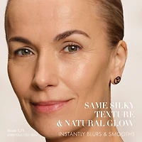 Fond de teint liquide floutant éclat naturel Luminous Silk avec tenue 24 h