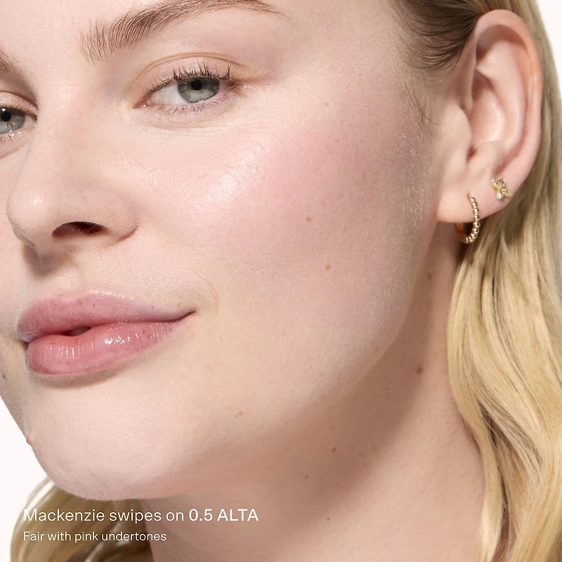 Swipe All-Over Hydrating Serum Concealer with 18-HR Wear