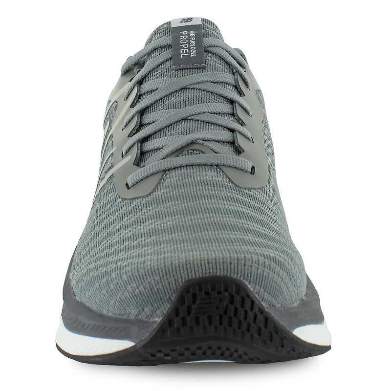 New Balance FuelCell Propel V4