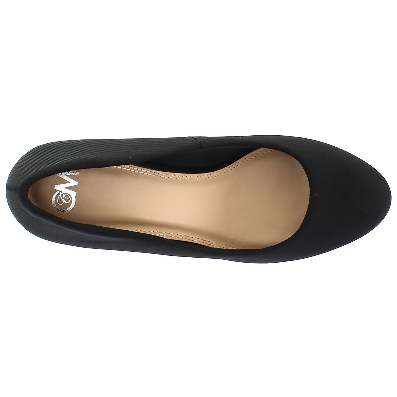 Chelsea Moreland Glamour