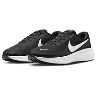 Nike Revolution 8