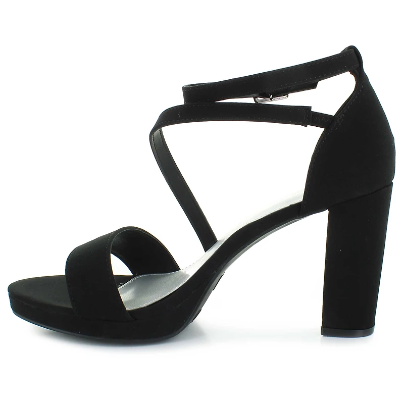 Chelsea Moreland Ivy