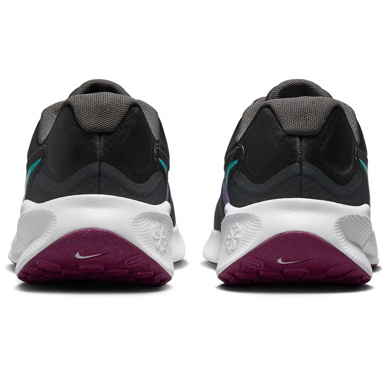 Nike Revolution 7