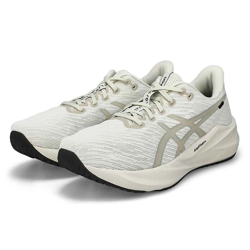 Baskets de performance  lacets VERSABLAST 4, noir