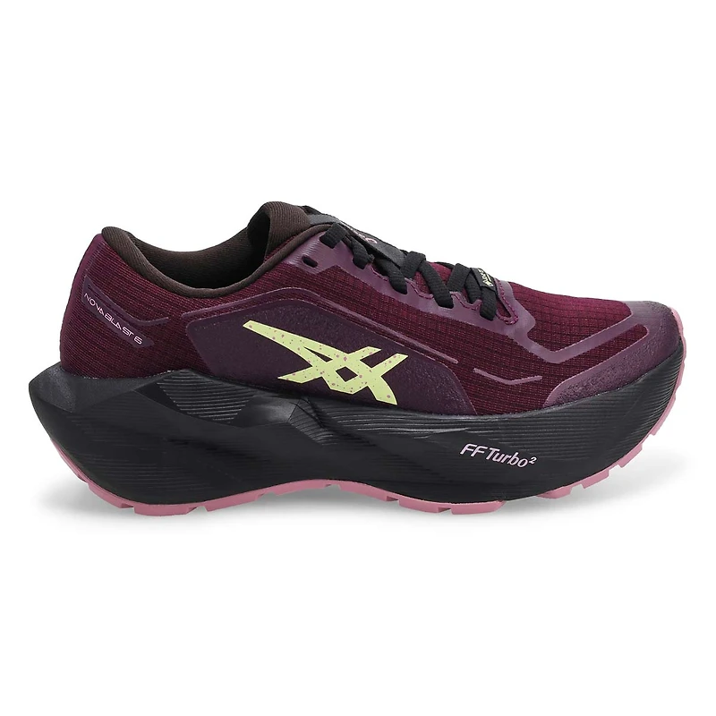 Women's NovaBlast 6 GTX Performance sneaker - Dark