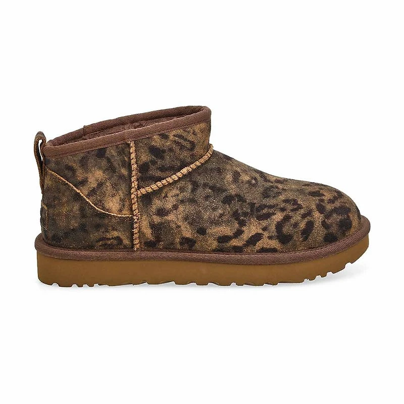 Women's Classic Ultra Mini Spotted Boot - Chestnut
